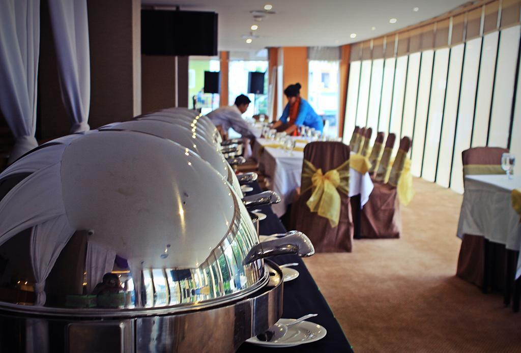 Biz Hotel Batam Nagoya Exterior foto