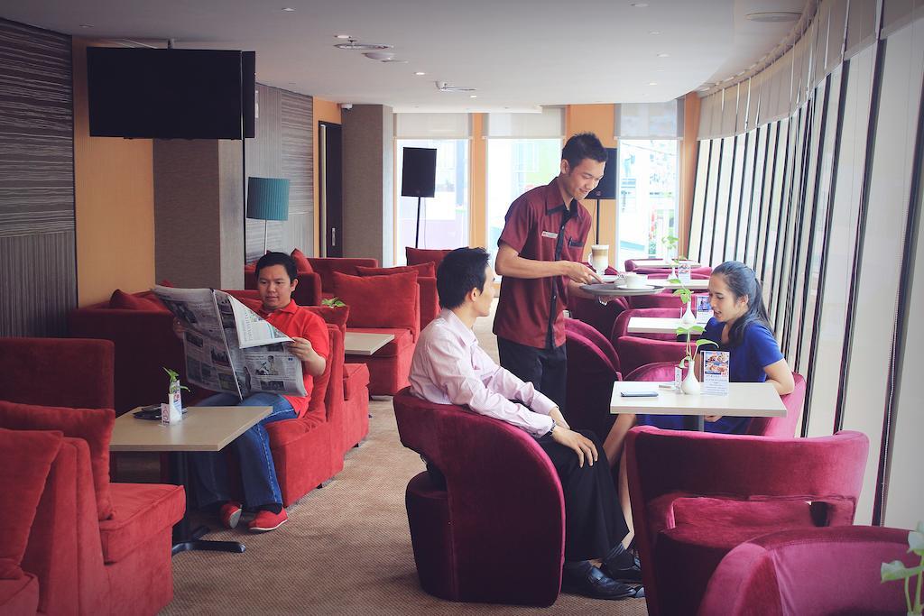 Biz Hotel Batam Nagoya Exterior foto